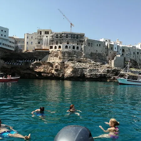 فندق مبيت وإفطار Frame 4*